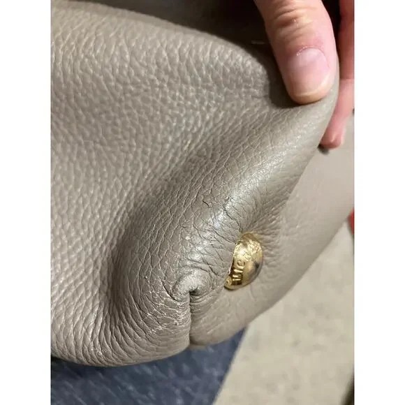 MICHAEL KORS, LARGE TAUPE, GRAY PEBBLED LEATHER SHOULDER BAG - Picture 16 of 16